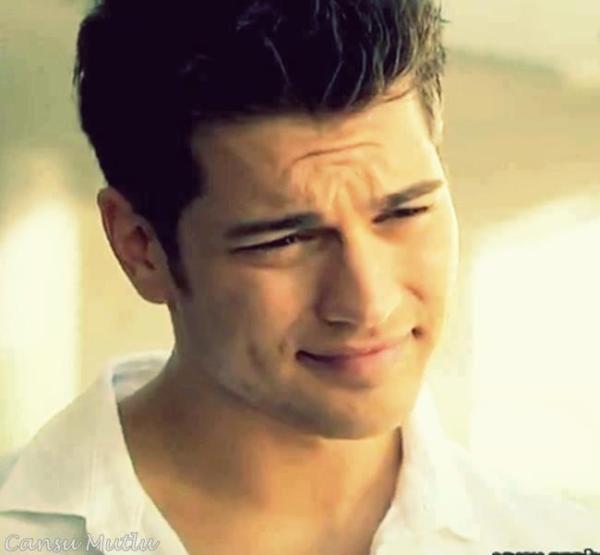 CagatayCagatay's tweet photo. Seni gören kalp tak tak atıyor 💓💓 http://t.co/XgqaF3hB