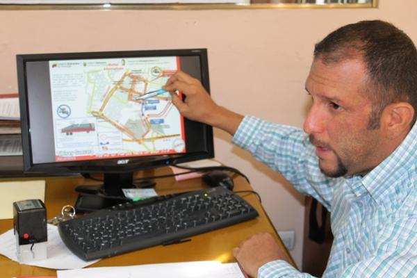 marinomarchatv's tweet photo. La Vialidad marcha en Mariño, continúan los trabajos en la Calle Rivas que solucionarán problema histórico en Turmero http://t.co/6UuV3RP6
