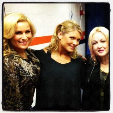 NatbyNature's tweet photo. My first entrance song was "Girls Just Wanna Have Fun!" I love Cindi Lauper:) #Rawsupershow #dreamcometrue http://t.co/cM2bsApA