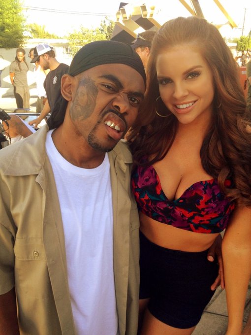 Week 3 shooting for #SchoolDance, on set with @lilduval aka Bam Bam 😜 http://t.co/IQFgeyCf<a href="/tag/schooldance"class="tags">#SchoolDance</a>