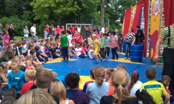 Het middagprogramma van de circusdag gaat van start