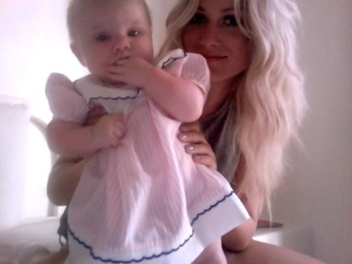 Celebs_Styles's tweet photo. Hahaaa  #BabyLux inspired dress.. xx http://t.co/Q5sD69IL