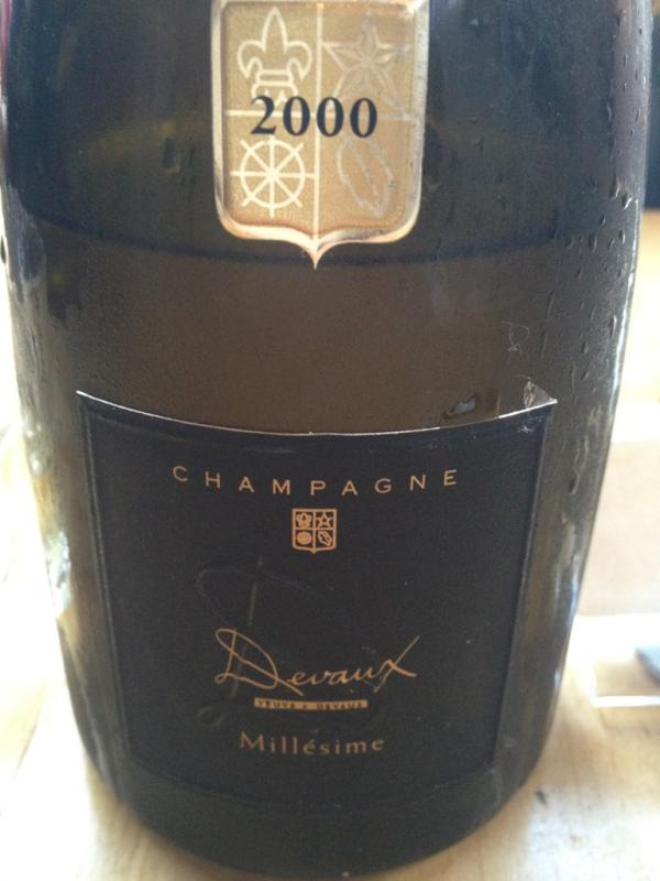 BurgerPrincess's tweet photo. Lovely night with @jendocherty @CookieClouds @Kochtales. A little vintage champagne, please! England game who? http://t.co/vjGcqFeD