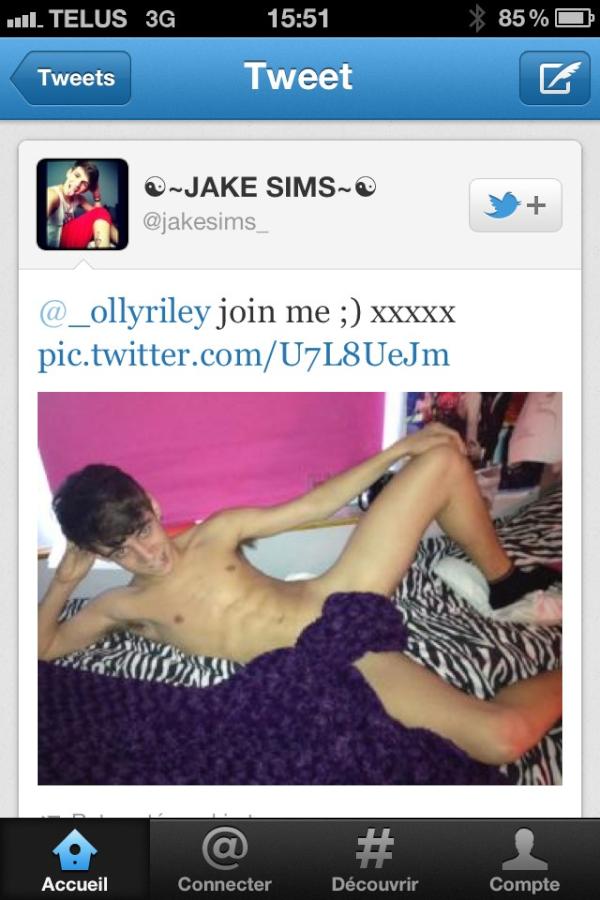 File90's tweet image. SVP les parents SURVEILLEZ VOS ADOS sur les comptes Facebook/Twitter (voir photo) #discutable