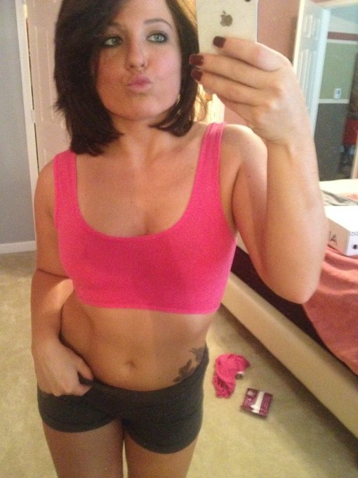 Baby wipes and clothes from last night really make this picture pop http://t.co/At2K0sbC