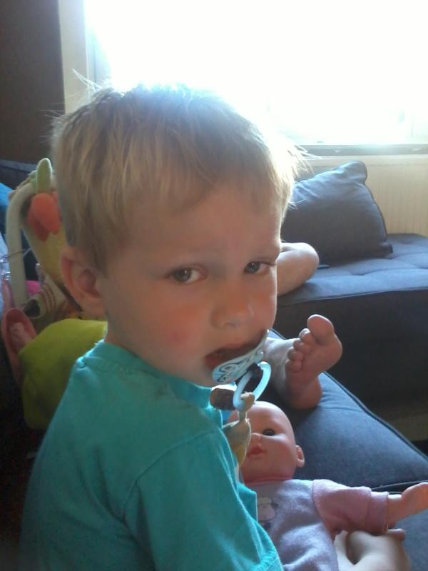 patris1's tweet photo. Yarni is koortsig.arm dutske http://t.co/RQSyTToZ