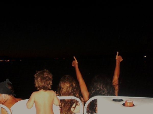 iguerrasj's tweet photo. Missing the 4th of July I spent with @paula_rg25 , @Andrewsgotswag etc two years ago in Lake Havasu,AZ! http://t.co/Vw2C0W2a