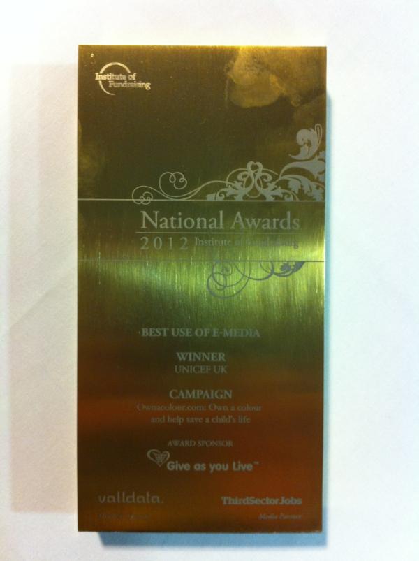 SELonghurst's tweet photo. Yay. @OwnAColour @duluxuk and @unicef_uk win #iofnc Best use of emedia! #chuffed http://t.co/fWv9kodK