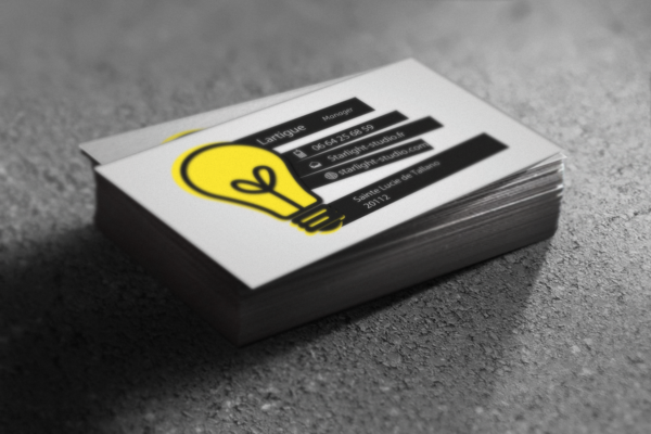StudioStarlight's tweet photo. Une carte de visite particulièrement apprécier http://t.co/uyufbWvW