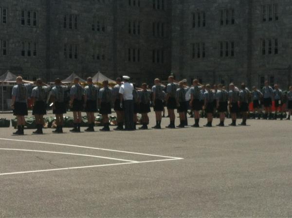 WestPoint_USMA's tweet photo. #WPRDAY new cadets conducting drill in the cadet central area http://t.co/snRTqcrE