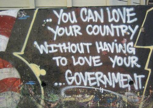 Enfocarse en el Tekila, el Mariachi, las fiestas, posadas, el grito y la gente buena, en todo lo q realmente es México!