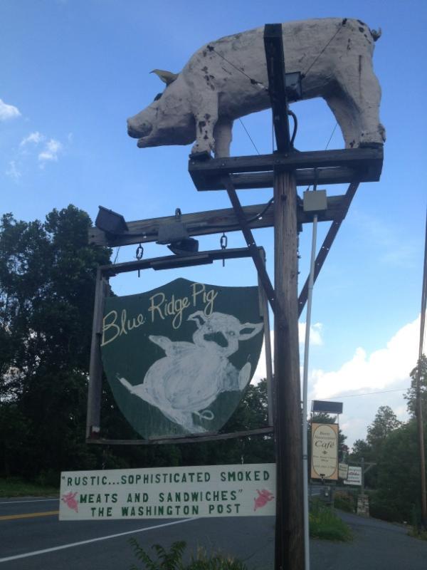 amandajreed's tweet photo. 102 heat, no power, but we've got BBQ at the Blue Ridge Pig, in Nellysford, VA, so life is GOOD. Happy 4th! http://t.co/4XRvzJJL