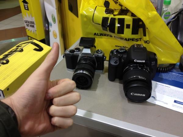 Benjamin_St91's tweet photo. Came into work to grab a Mac charger and @nicklak_jbaus tempted me with some sneaky new arrivals! #canon #650d #olympus http://t.co/MxsCIKA8