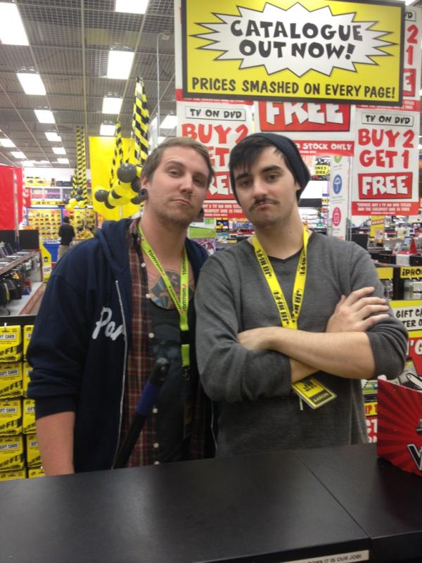 JessW_JBaus's tweet photo. Taz and Az running the town of hardware #hardware http://t.co/7peCyDzT