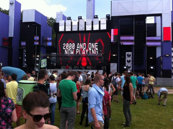 Techno1979's tweet photo. 2000 and One playing http://t.co/otWftHUW
