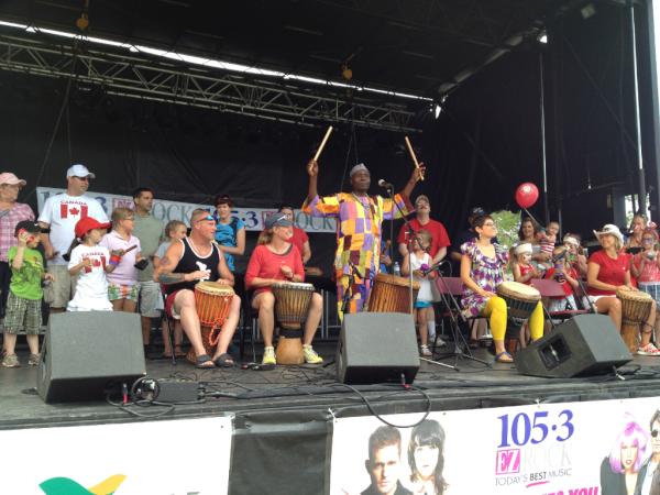 Njacko engaged the audience during his African Voyages show in Sudbury! <a href="/ScienceNorth/">Science North & Dynamic Earth</a>