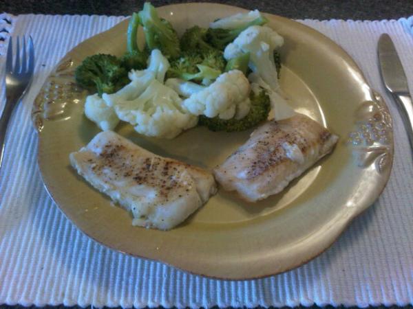 TeamHPack's tweet image. Lemon-spice fish baked with @mrsdash salt-free seasoning