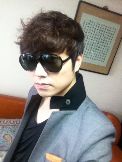 AidenCool's tweet photo. A-yo my twit guys! Im doing well!! 
Hahahahahahahahaha http://t.co/XN3sf7p3