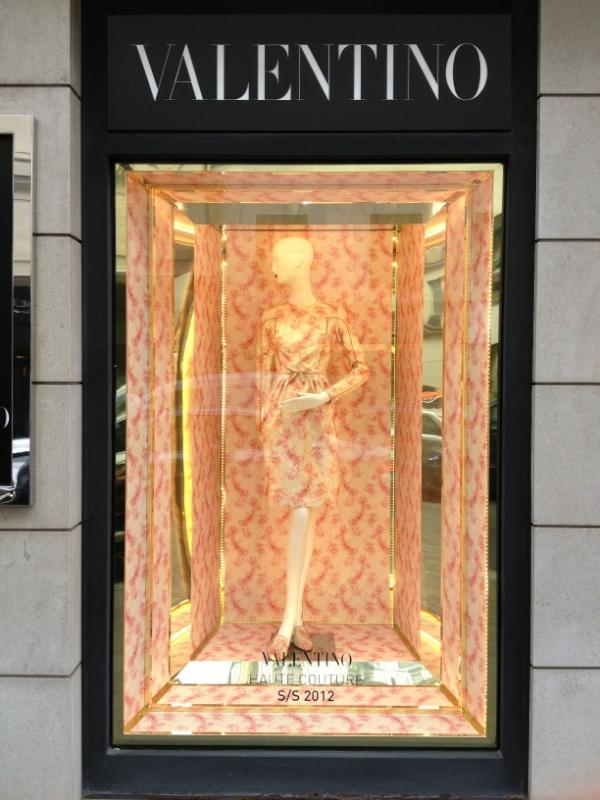 mvde_B's tweet photo. just charming #valentino http://t.co/golT6jaY
