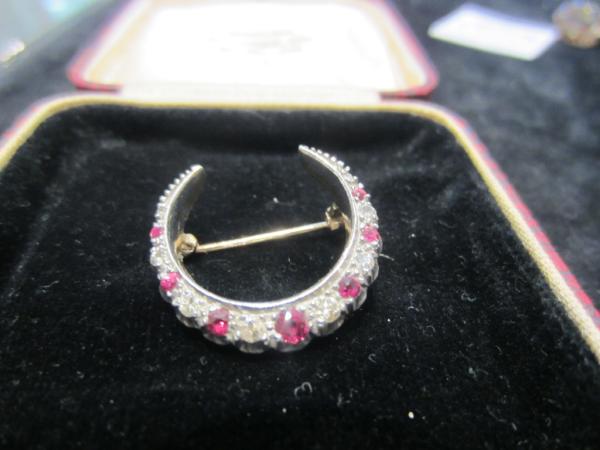 Aladdinsleeds's tweet image. #rubybirthstone gorgeous #1950s ruby and diamond brooch set in 9ct gold...look!!