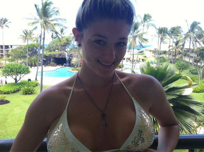 #tittytuesday from the island of Kauai       (.)(.) http://t.co/cTglOeGF<a href="/tag/tittytuesday"class="tags">#tittytuesday</a>