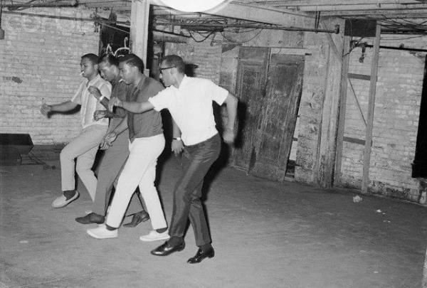 Duke4Top's tweet photo. Check out this old picture of us (4Tops) rehearsing in the basement of the Apollo! If these walls could talk. http://t.co/cqIiBqwe