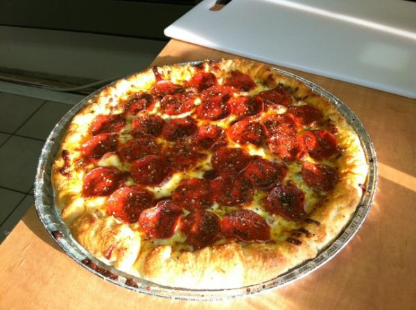 Coach_Gonzo1357's tweet image. Our first pizza #FYM @MrBelligerent #Spring10