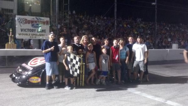 racermacRTP1's tweet image. Rich Roher takes the win at #MidvaleSpeedway #MERS #DowntownFord100. @speed51dotcom