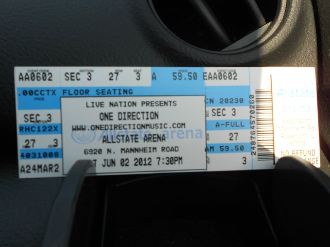 tickets! sorry for the backround, I took the pic in my car on the way there http://t.co/yfTbVDKk<a href="/tag/mannequinchallange"class="tags"><span>#mannequinchallange</span></a>