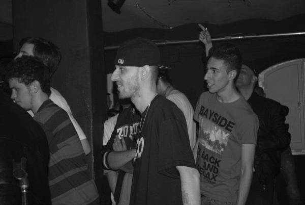 Marco_Bev's tweet photo. @CaneseccoXtreme @zoobar // Al #21MOTIVInight Chebbomba sta sul palco e nel privè con voi! #Bigup! http://t.co/hqlWlrII