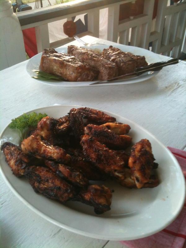 GoGoFrankie's tweet photo. 6:30AM? Wings and steak, please! @imadeamerica @itsjohnadams #IndependenceDay http://t.co/SQ3y5oaz