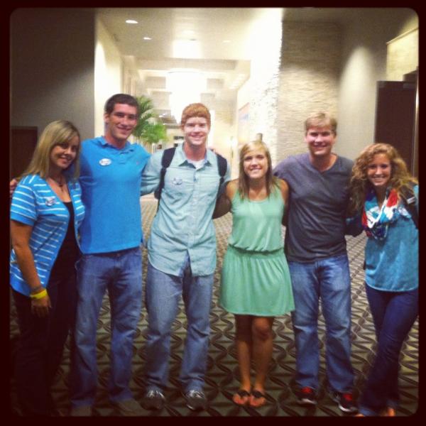 AmberS_116's tweet image. Seminar swag=randomly matching! @RedRocketSmith @kacimsims @ClaytonMcIntosh @ashtonlgarner @ashkblanton #Sortawow