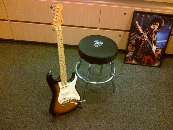 GuitarProCCS's tweet photo. Fender Stratocaster 50 aniversario... La tenemos para ti en  @GuitarProCCS... Lo mas pro en guitarras del país http://t.co/FPjNVXba