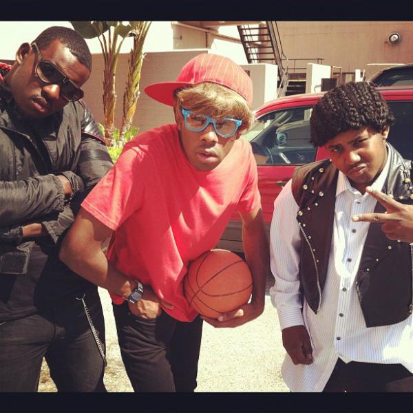 tylerthecreator's tweet photo. @UsherRaymondIV @justinbieber @officialjaden Swaggy http://t.co/5pUOMlER