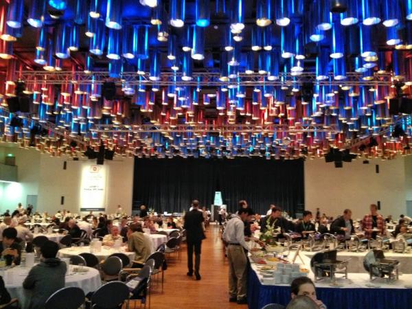 gleb_domage's tweet image. Обеденный зал #isc2012