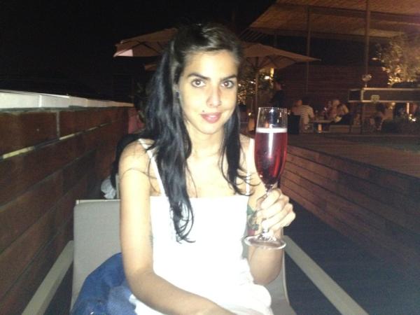 noelyebram's tweet photo. Con @roussmedina en el hotel omm tomando un kir royale en copa de plástico. Aunque no lo parezca, Poliuretano puro http://t.co/r3WH3qHq