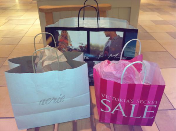 Coco__Marie's tweet image. Oops! 😊😁😉😍 #MallProblems!