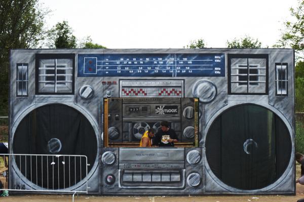 The Dj Gospel Now This Is A Cool Festival Dj Booth Andthatisthegospel Http T Co 9btw9e4v