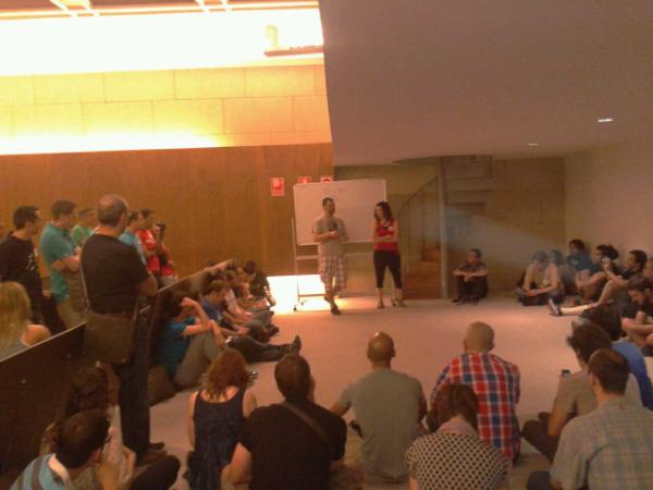 ferpega_'s tweet image. Historias de usuario.. Salón de actos. #AOS2012