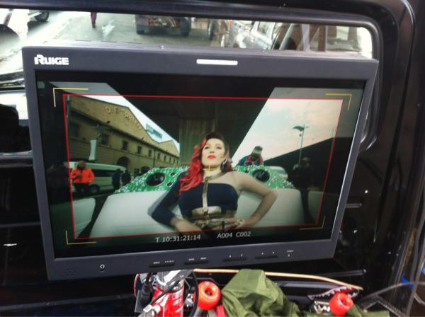 Lampost3's tweet photo. Tamara looking way to hot ! Appletiser Commercial filming now .. http://t.co/KdvZYcLX