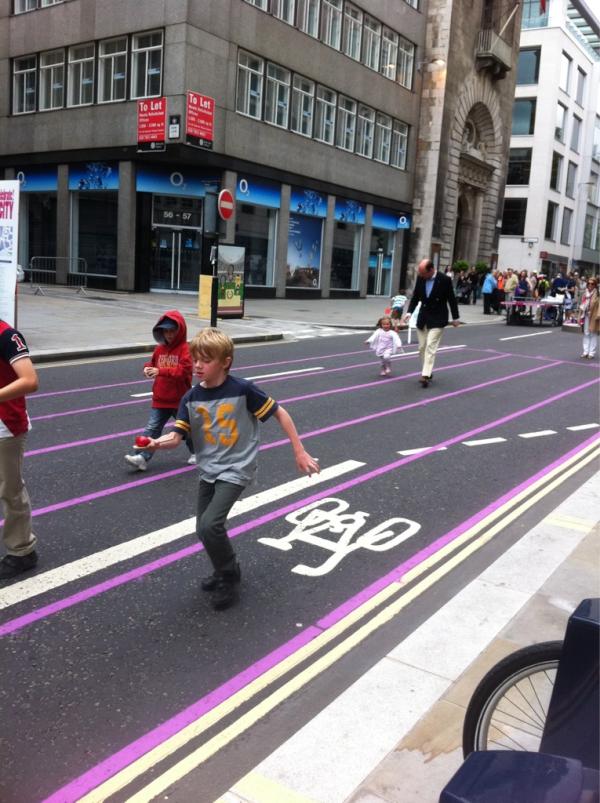 CityofSport's tweet photo. Celebrate the City @ cheapside! http://t.co/MgHgVXFN