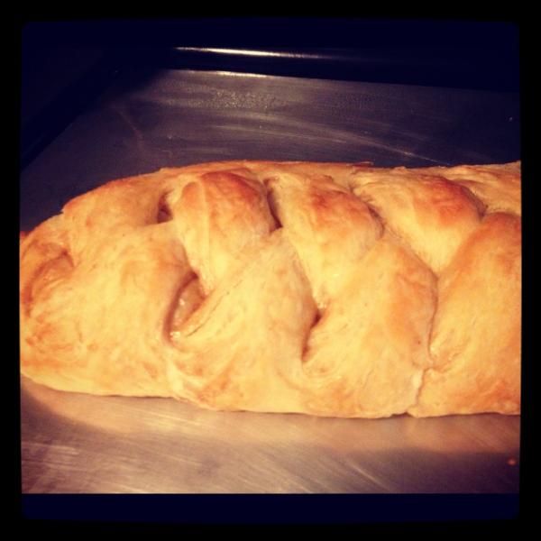 LaRealHousewife's tweet image. #braidedbread with my Monkey-Bumbas, Anthony and Starr:)