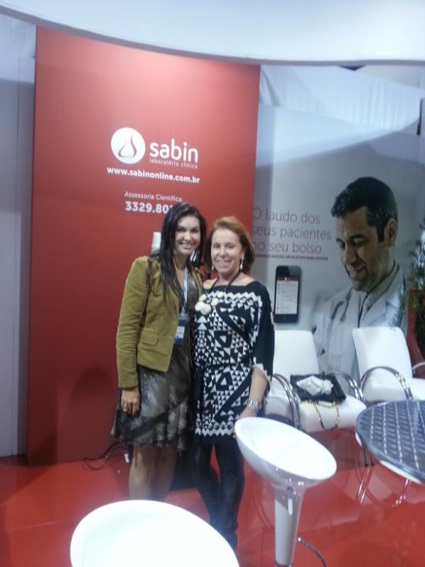 JaneteVaz's tweet photo. Dea Patricia Santiago ilustre visita em nosso stand no Congresso Brasileiro de Dermatologia http://t.co/vil1KfXw