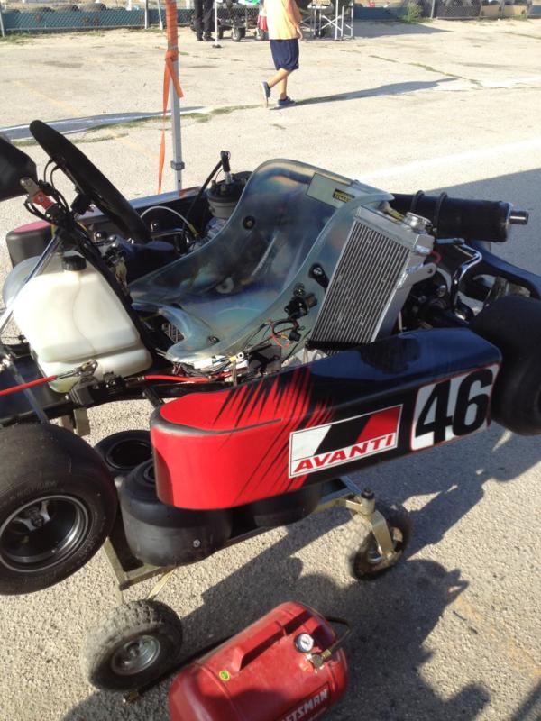 AdamsDrift's tweet photo. So-cal Sprinters race day..AMP race team. 125cc 80mph #iwannagofast http://t.co/SAPM2d4k