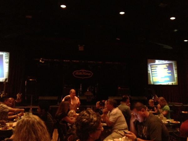 FabRingoFacts's tweet photo. Guys I'm in NYC! Going to see a BEATLES TRIBUTE BAND http://t.co/jnB83g6T