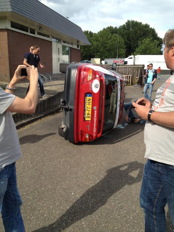 RT108CCC's tweet photo. Twee wielen van de grond was de opdracht..... http://t.co/D5WONQWz