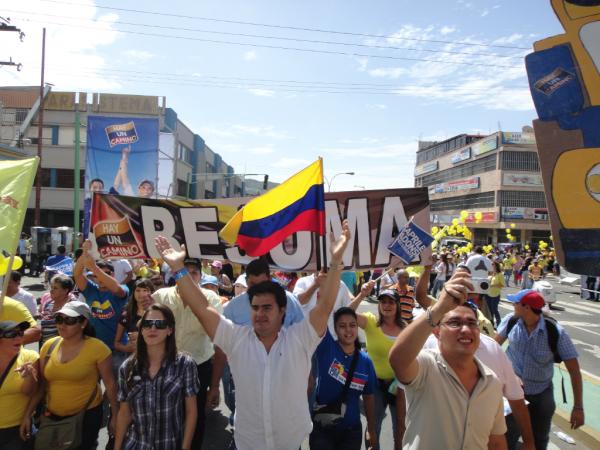 Bejumero's tweet photo. #Bejuma presente en el #Cedeñazo Imagen @ComandoBejuma http://t.co/0tuR0dWH