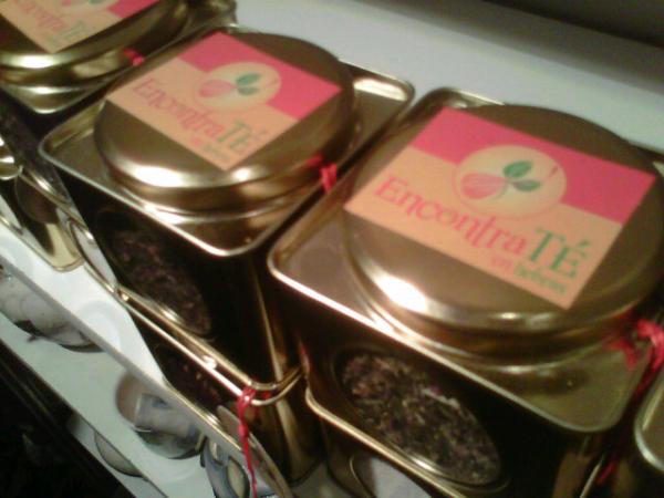 cgastronomico's tweet photo. Muy buen stand de Encontraté en hebras en la Expo Delicatessen de @JointGroupSA !! Felicitaciones! Muy rico todo!! http://t.co/bUu6BxPI