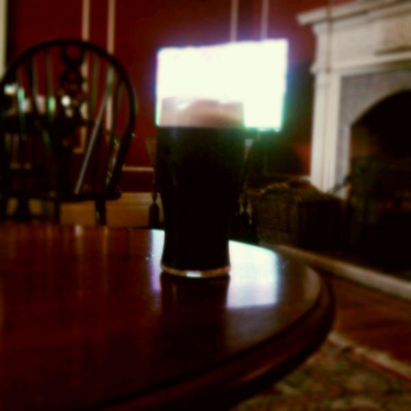 jalexkent's tweet photo. guiness with the match. Ireland rules. #puddingcamera http://t.co/QMe4bw2w