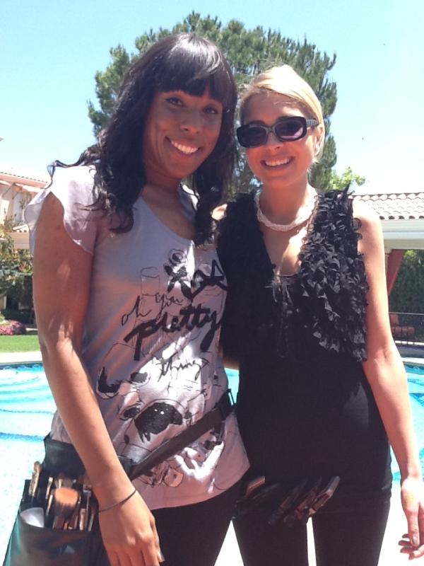 Prettygurlmack8's tweet photo. Me and kremena at Michael Scott photoshoot http://t.co/pSVquTwy